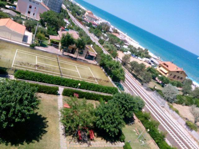 Condominio Cesano Mare Marotta Bagian luar foto