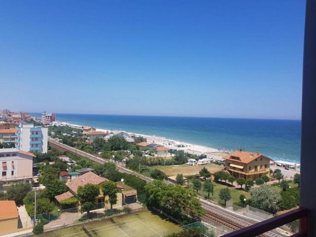 Condominio Cesano Mare Marotta Bagian luar foto